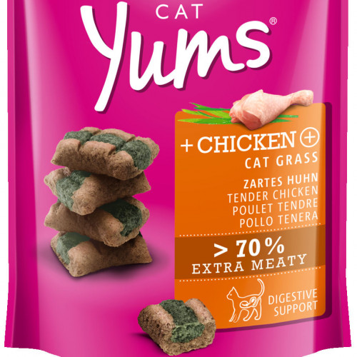 Вкусно и сочно лакомство за котки Vitakraft Cat Yums® меки хапчици с пилешко и котешка трева - 40гр